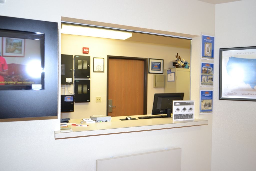 Woodspring Suites Clarksville Ft. Campbell Interior photo